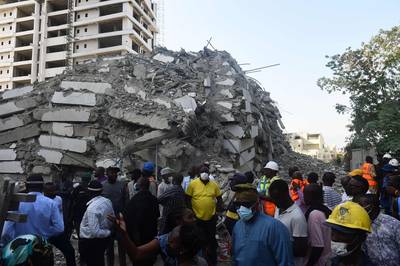 Un immeuble s’effondre au Nigeria, des personnes prises au piège