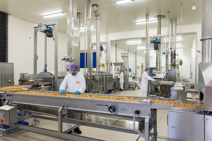 De productie van Dalco Foods in Oosterhout. Het oorspronkelijk Osse bedrijf wordt verkocht aan Hilton Food.