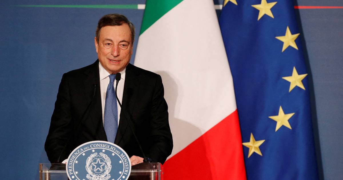 Il governo italiano sostiene un budget di 32 miliardi di dollari  All’estero
