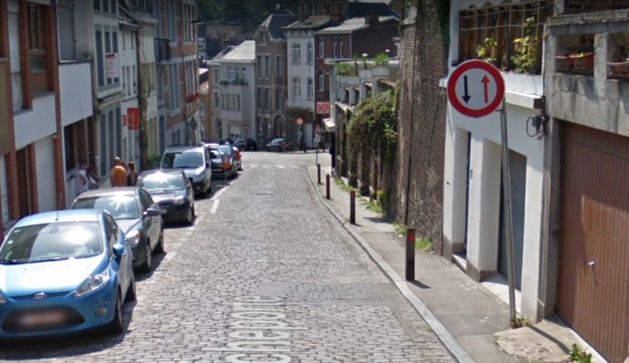 La rue Xhovémont, malgré son étroitesse, est encore à double sens jusque lundi.