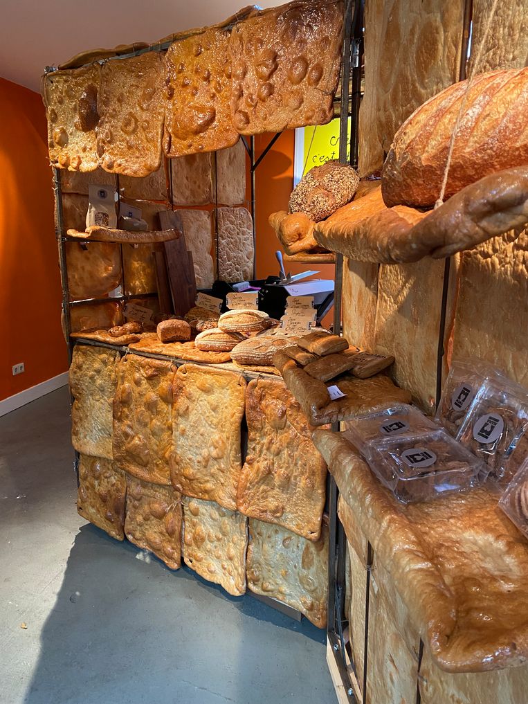 Toen in 2008 de bankencrisis uitbrak en de kunstmarkt implodeerde, gooide Goudsblom het roer radicaal om: hij ging brood bakken. Beeld Art Kitchen