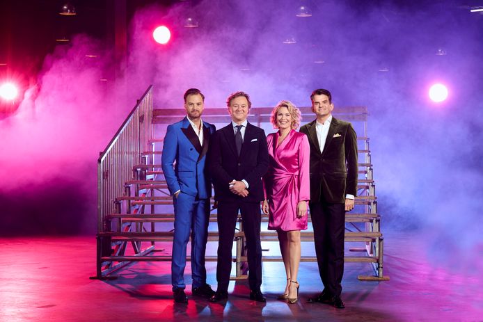 Op zoek naar..., met Jim Bakkum, Frits Sissing, Marlijn Weerdenburg en Maurice Wijnen.