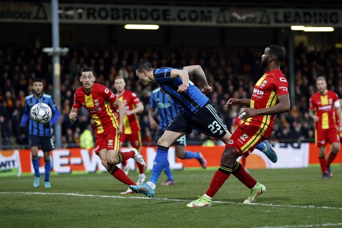 Steven Berghuis maakte in de 64ste minuut de 2-1, maar daar bleef het bij.
