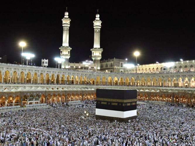 Maskerplicht voor pelgrims die naar Mekka reizen
