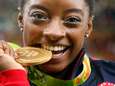 Veertien jaar keiharde arbeid, viermaal olympisch goud en dan krijgt topturnster (20) dit te lezen als ze toch een keertje vakantie neemt 