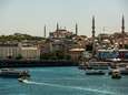 Twee leraars organiseren illegale schoolreis naar Turkije: eerst met bus naar Duitsland om reisverbod te omzeilen, dan met vliegtuig naar Istanboel