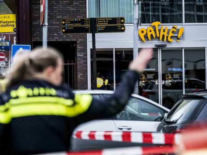 Nederlandse politie speurt naar 33-jarige moordverdachte die twee slachtoffers achterliet in bioscoop