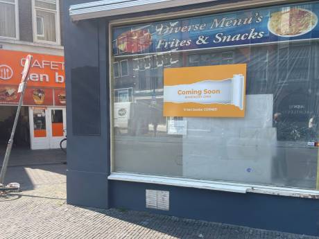 Cafetaria 't Hoekje is gesloten, drie keer raden wie het stokje overneemt: 'Ik wilde deze kans niet mislopen'