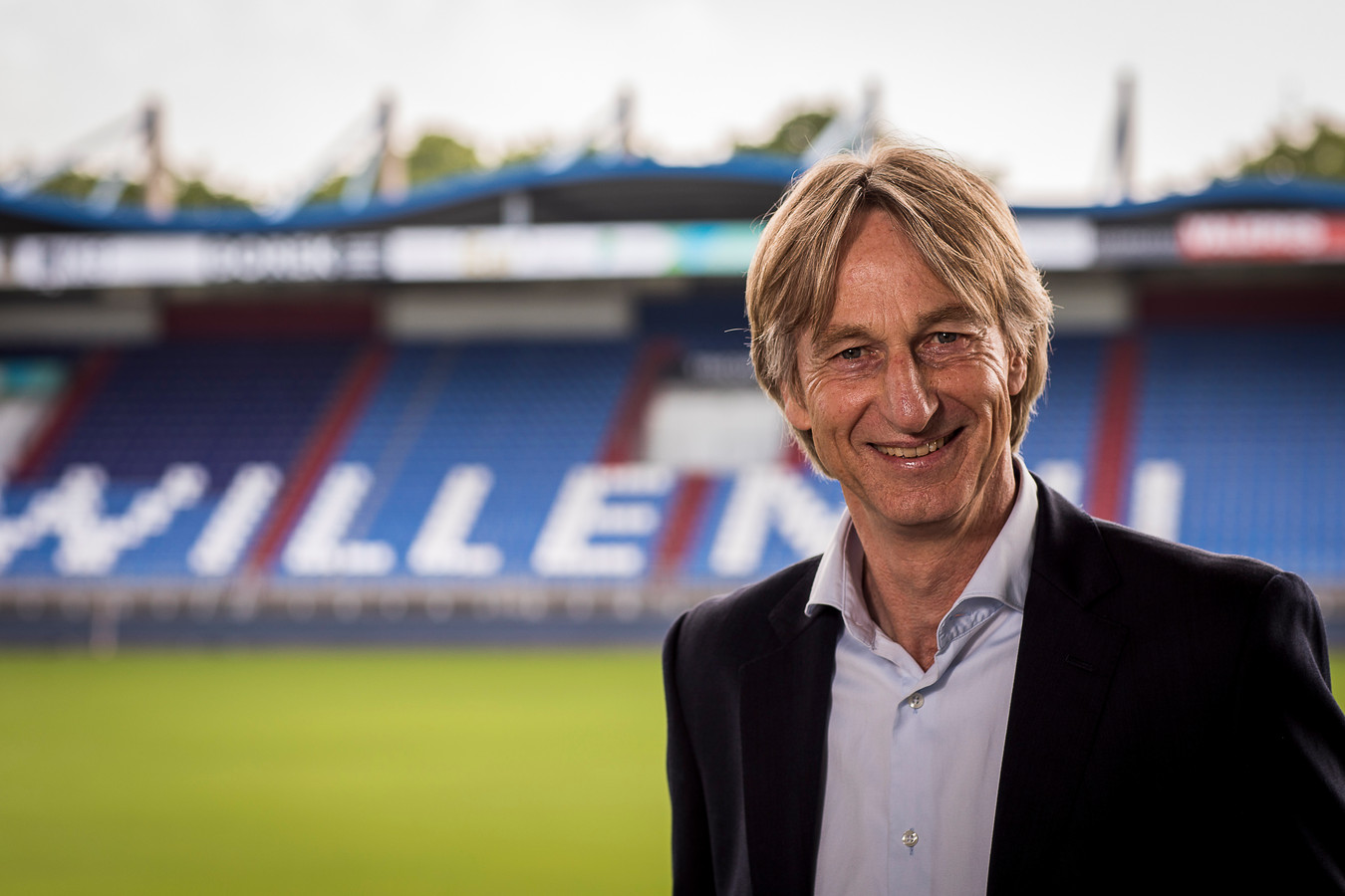 Khám Phá Adrie Koster Người Điều Hướng Trong Giai Đoạn Chuyển Tiếp