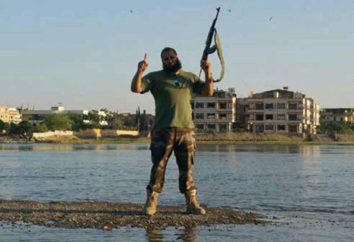 De Britse IS-strijder Naweed Hussain, die Safaa Boular online radicaliseerde.