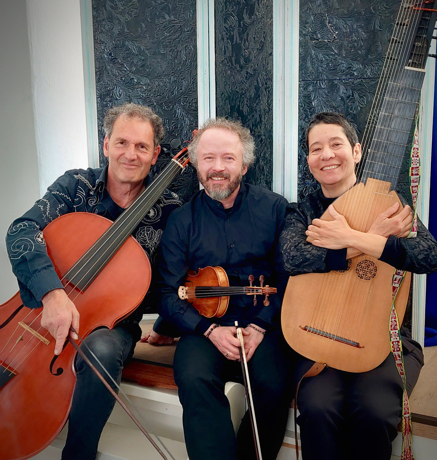 Het Mealli Trio met de Poolse violist Tomasz Plusa, Wouter Mijnders en Braziliaanse Regina Albanez.