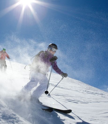 Vervoer, lessen, materiaal: zo ga je prijsbewust op wintersport