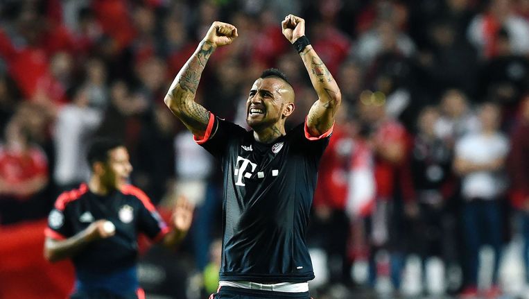 Arturo Vidal viert zijn doelpunt tegen Benfica Beeld anp