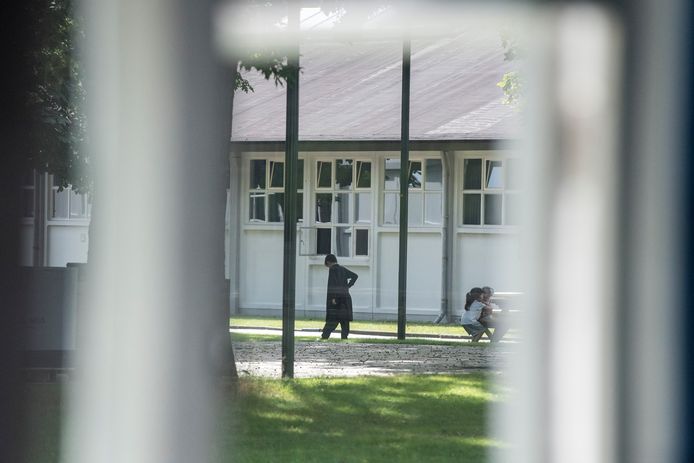 Afghaanse vluchtelingen in de kazerne in Harskamp.