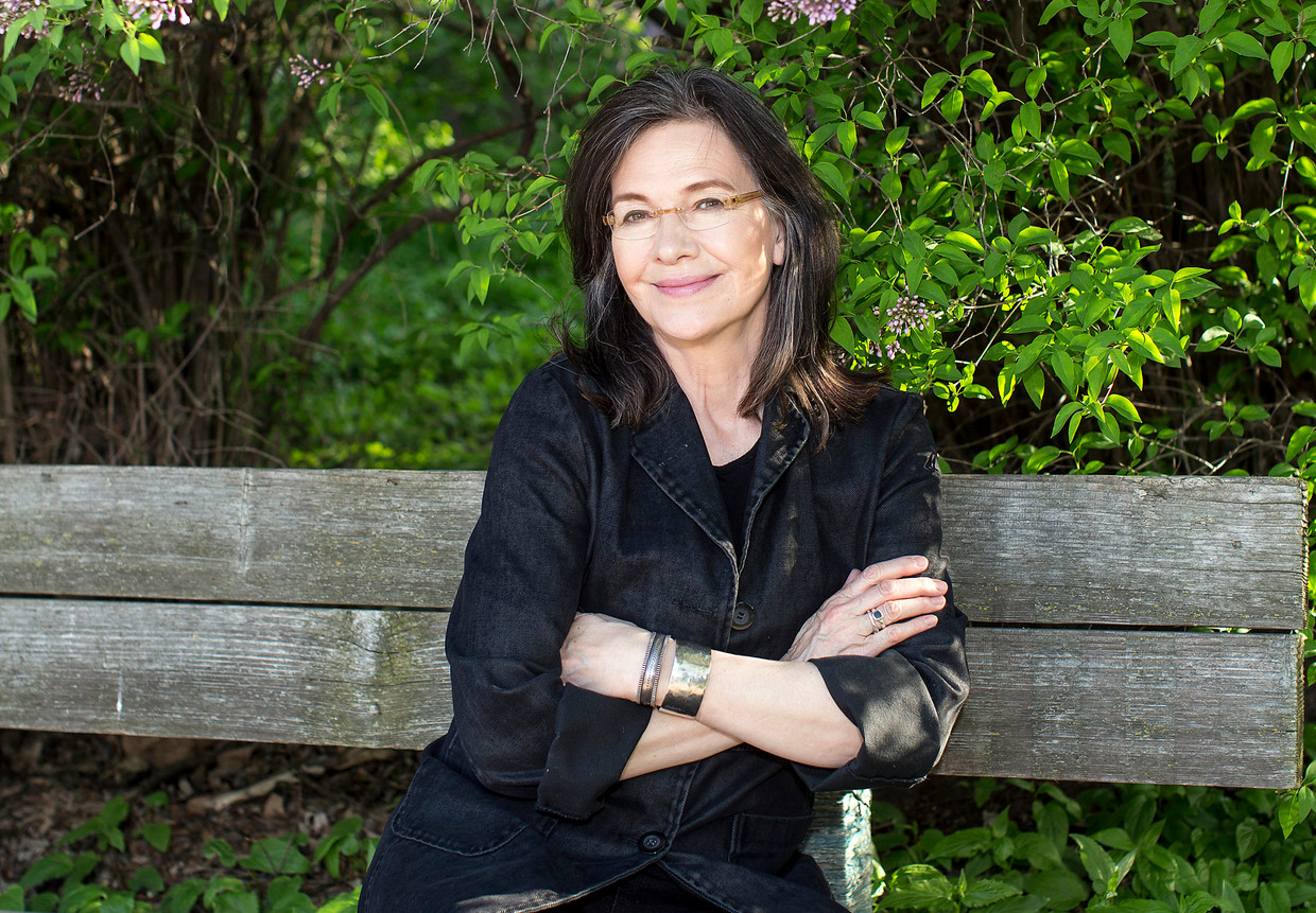 Louise Erdrich heeft van haar strijd tegen onrecht nooit een geheim gemaakt. Ze komt sinds jaar en dag op voor de rechten van de inheemse Amerikanen. Beeld NYT
