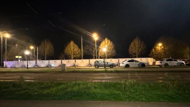 Man (39) doodgeschoten in wagen, buurtbewoonster getuigt: “Plots hoorde ik zeven of acht schoten” 