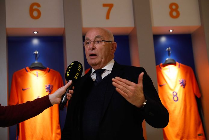 Nederlands bondsvoorzitter Van Praag.