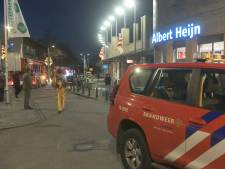 Albert Heijn ontruimd en dicht na brand door afgestoken zwaar vuurwerk