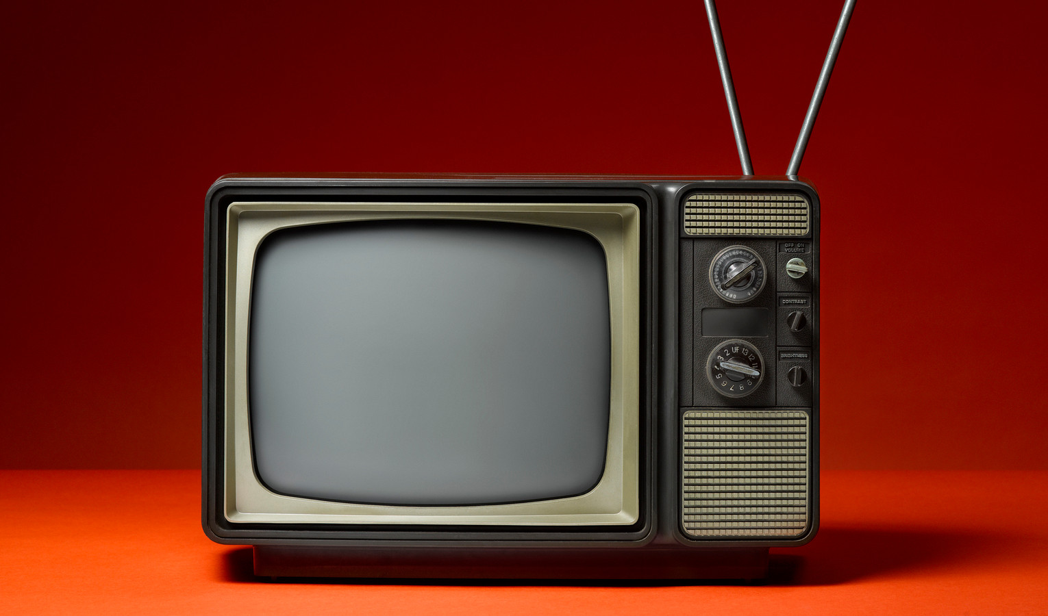 Телевизор готов. Старый телевизор. Ретро телевизор. Старинный телевизор. Винтажный телевизор.