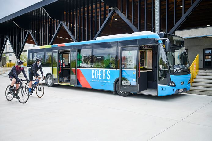 De KOERSbus