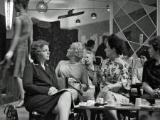 De nieuwste mode van 1962 kwam voorbij in zaal Cintha, wie liep er over de catwalk?
