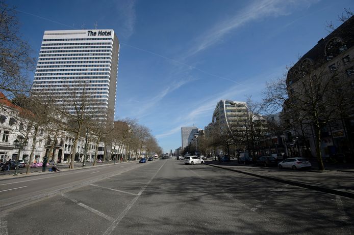 De Guldenvlieslaan, waar de halfnaakte man werd opgemerkt.