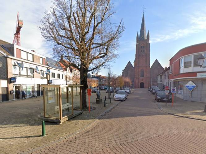 Phishingbende opgepakt op Kerkplein in Wingene: parket vordert celstraffen tot 18 maanden