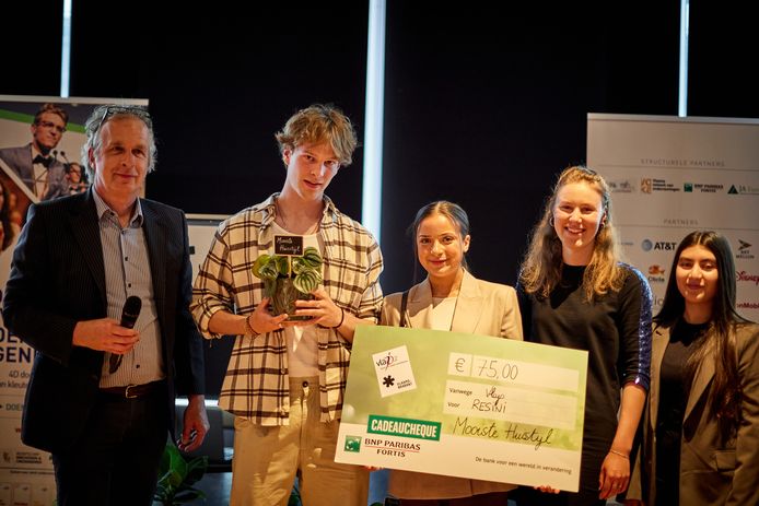Resini van Don Bosco Groot-Bijgaarden valt in de prijzen met hun huisstijl op Mini Star Awards