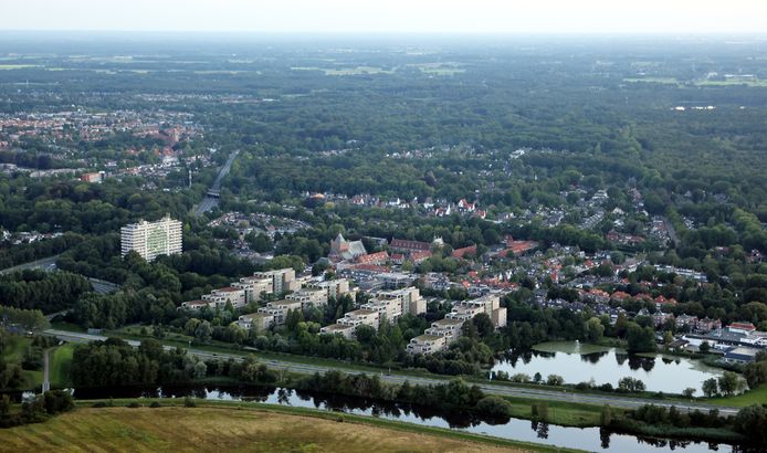 In Vught gaan de woningen als zoete broodjes over de toonbank. Biedingen van een ton boven de vraagprijs zijn niet uniek.