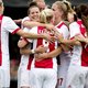 Voetbalsters Ajax winnen van Ieren