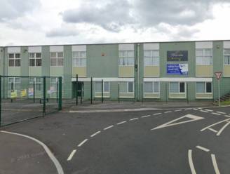 Drie gewonden, onder wie lerares, bij vermoedelijke steekpartij in school in Wales 