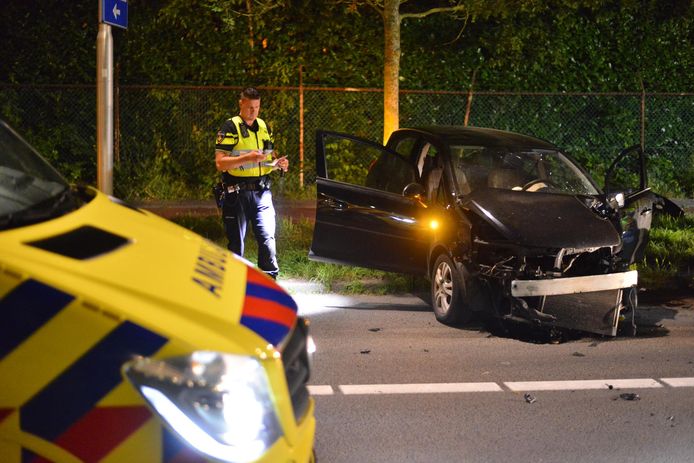 Man zwaargewond bij ongeluk Ettensebaan Breda.