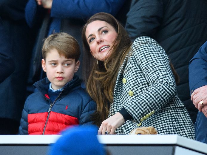 Prins George lijkt volgens de Britten enorm op zijn grootmoeder, Diana.