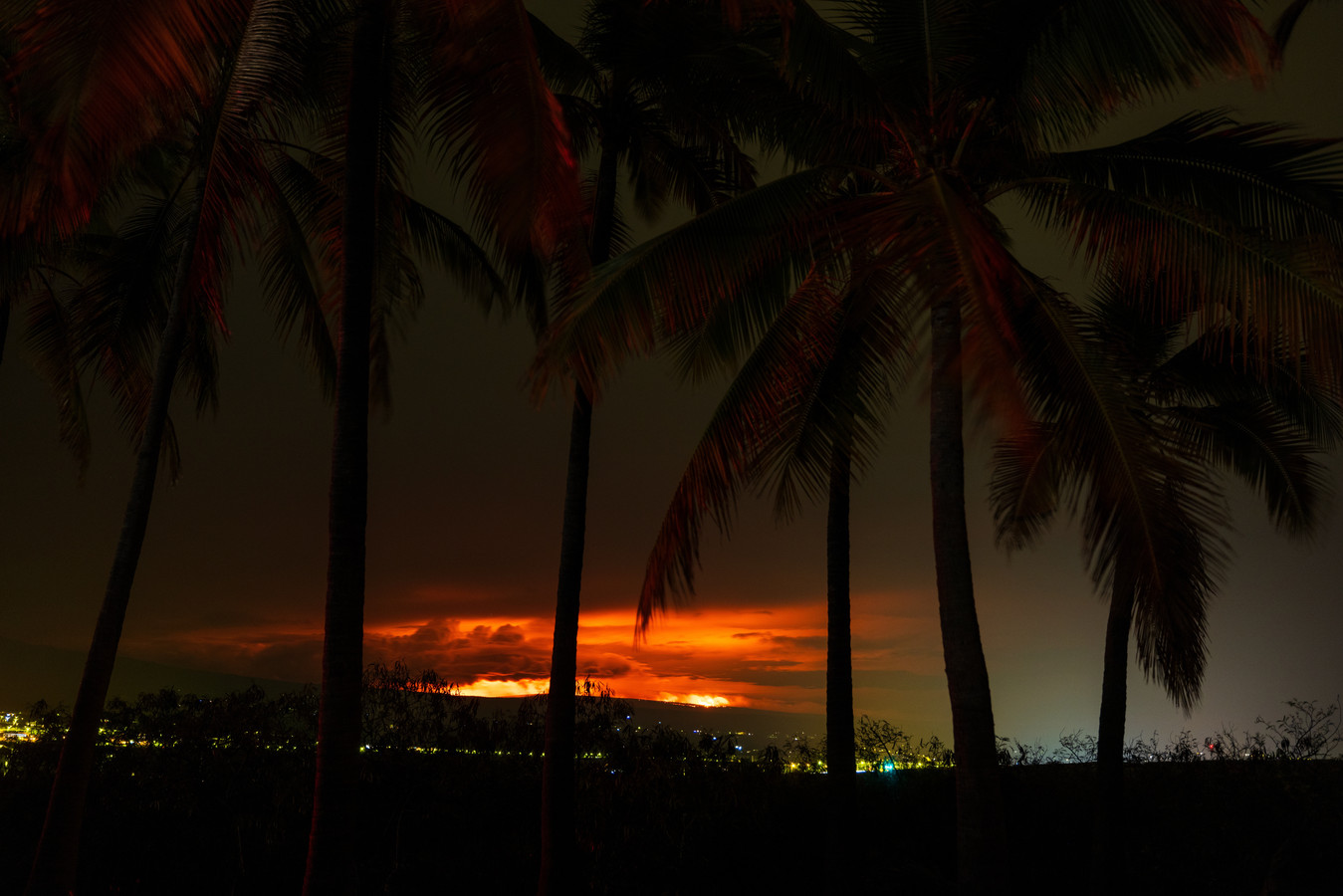 De vulkaan gezien vanuit Kailua Kona, Hawaii.