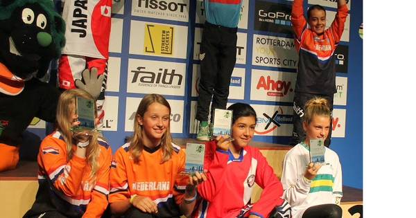 Mila Kool uit Vinkel rijzende BMX-ster | Bernheze - Brabants Dagblad