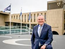 ‘Tussenpaus’ Jan Luteijn is van SGP-huize, daar zit niet iedereen op te wachten: ‘Praat met in plaats van over mij’