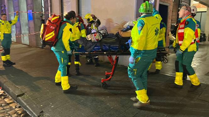 Vijf personen naar ziekenhuis bij zware appartementsbrand in Anderlecht: buren helpen bij evacuatie