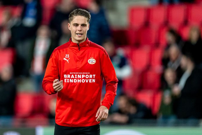 Joey Veerman is zondag terug bij PSV.