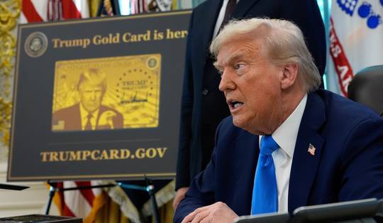 Zelfs Melania’s advocaat wil er niets van weten: Trumps ‘gold card’-visum voor de superrijken blijkt een flop
