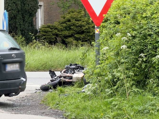 Motorrijder (32) uit Maldegem komt om het leven bij verkeersongeval in Lapscheure