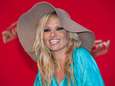 Pamela Anderson in melancholische bui nadat vijfde huwelijk al na 12 dagen strandt: ‘Liefde is een risico’ 