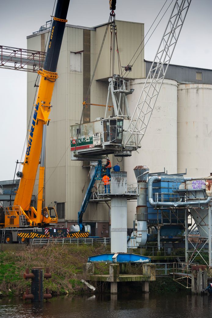 De machinekamer van de hijskraan wordt verwijderd in 2019