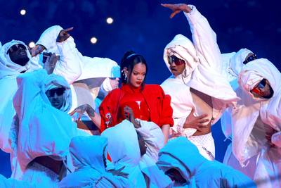 12 chansons et terminé bonsoir: le mirage Rihanna à la mi-temps du Super Bowl