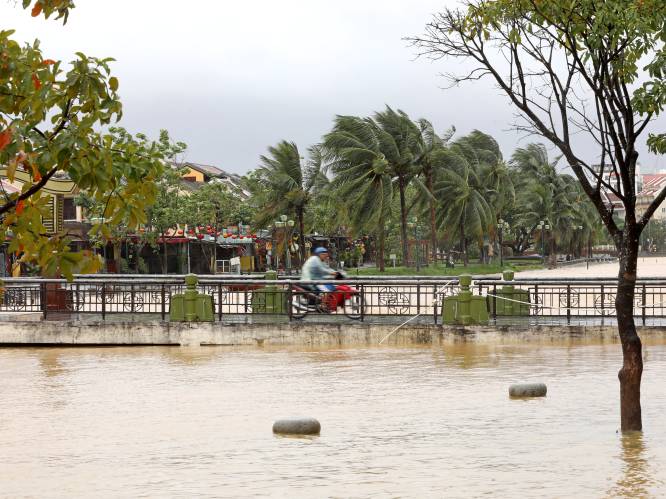 Minstens 16 doden door aardverschuivingen na tyfoon in Vietnam