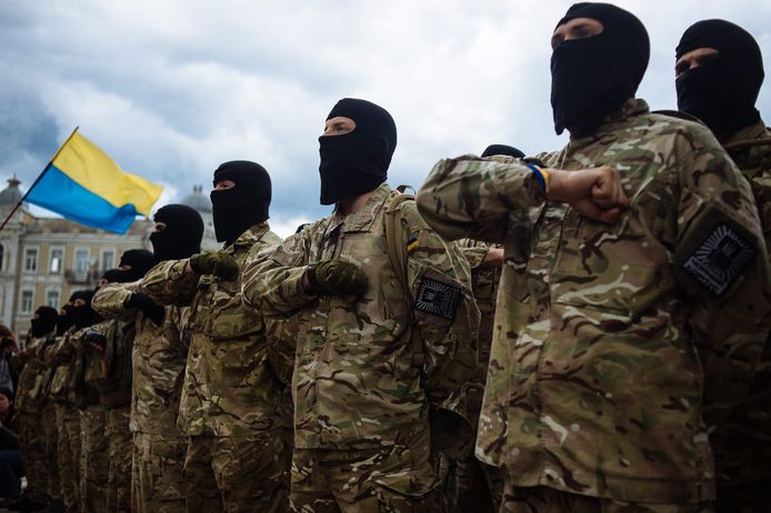 Nieuwe soldaten van het Azov Regiment zweren de eed van trouw. Foto uit 2014.