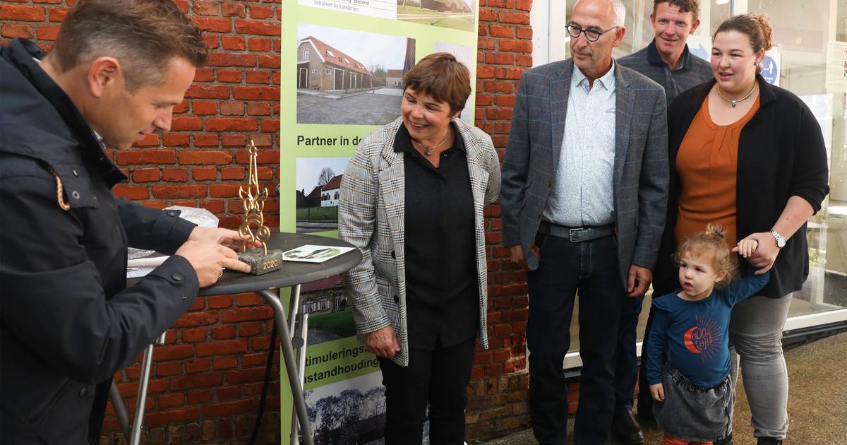 Erfgoedtrofee voor boerderij Binnenste Buiten in Terhole, ‘oude schuren kunnen waarde hebben’