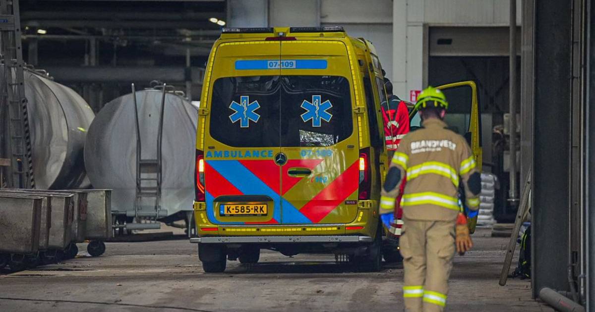 Traumaheli landt voor ongeluk bij vleesfabriek in Zevenaar.