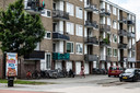 Een man uit Beuningen heeft meerdere VvE’s opgelicht. Zo ook die van appartementencomplex aan de Maanstraat.