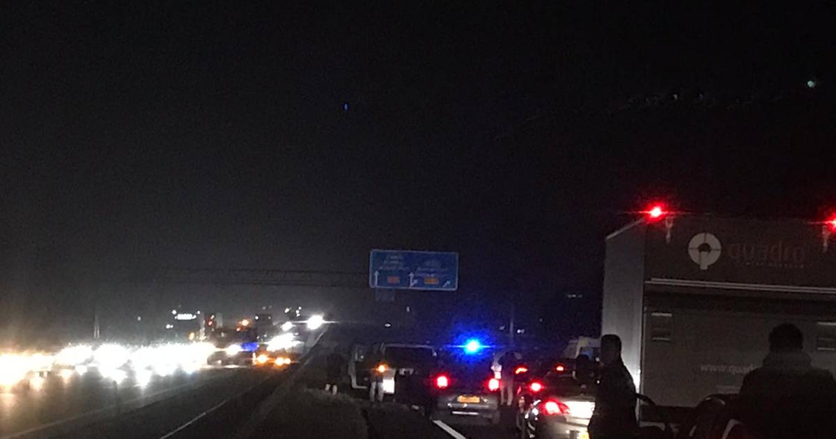 Twee gewonden bij ongeval op A35: weg weer vrij.