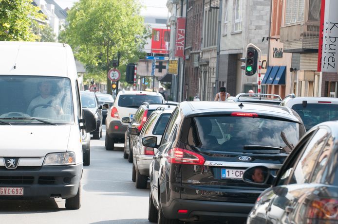 Aanschuiven in de Beverestraat: dagelijkse kost. Wordt het vanaf maandag anders?